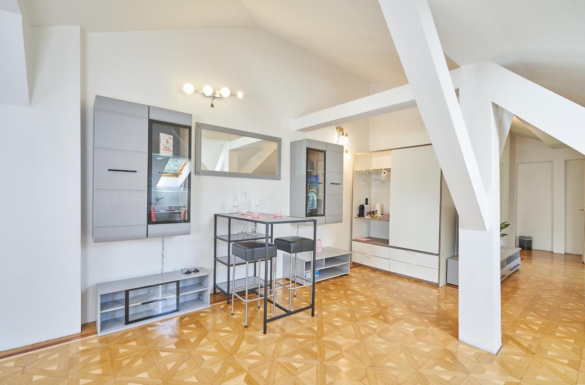 Big Apartment In Guesthouse บาเดน ภายนอก รูปภาพ